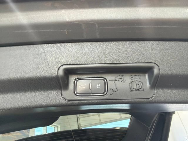 Certified 2024 Ford Explorer Limited w/ Limited Technology Package AWD/4WD image 11