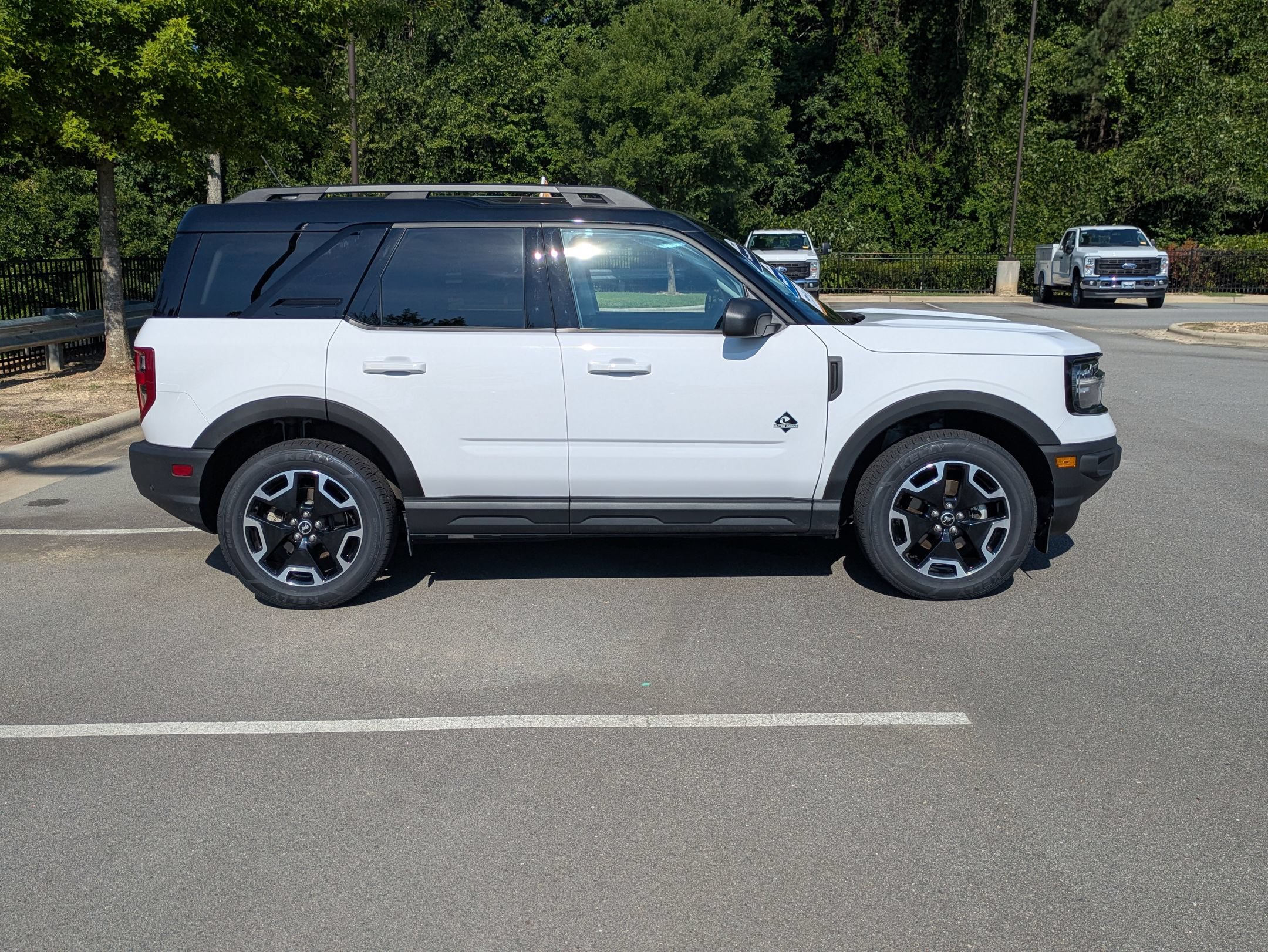 Certified 2023 Ford Bronco Sport Outer Banks w/ Tech Package AWD/4WD image 3