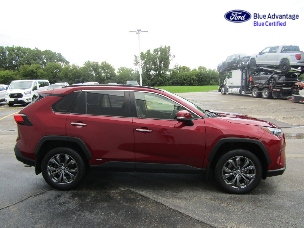 Used 2022 Toyota RAV4 Limited AWD/4WD image 18