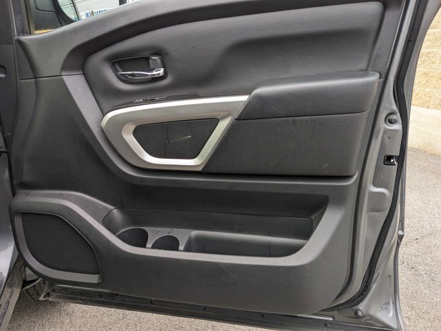Used 2023 Nissan Titan SV AWD/4WD image 31