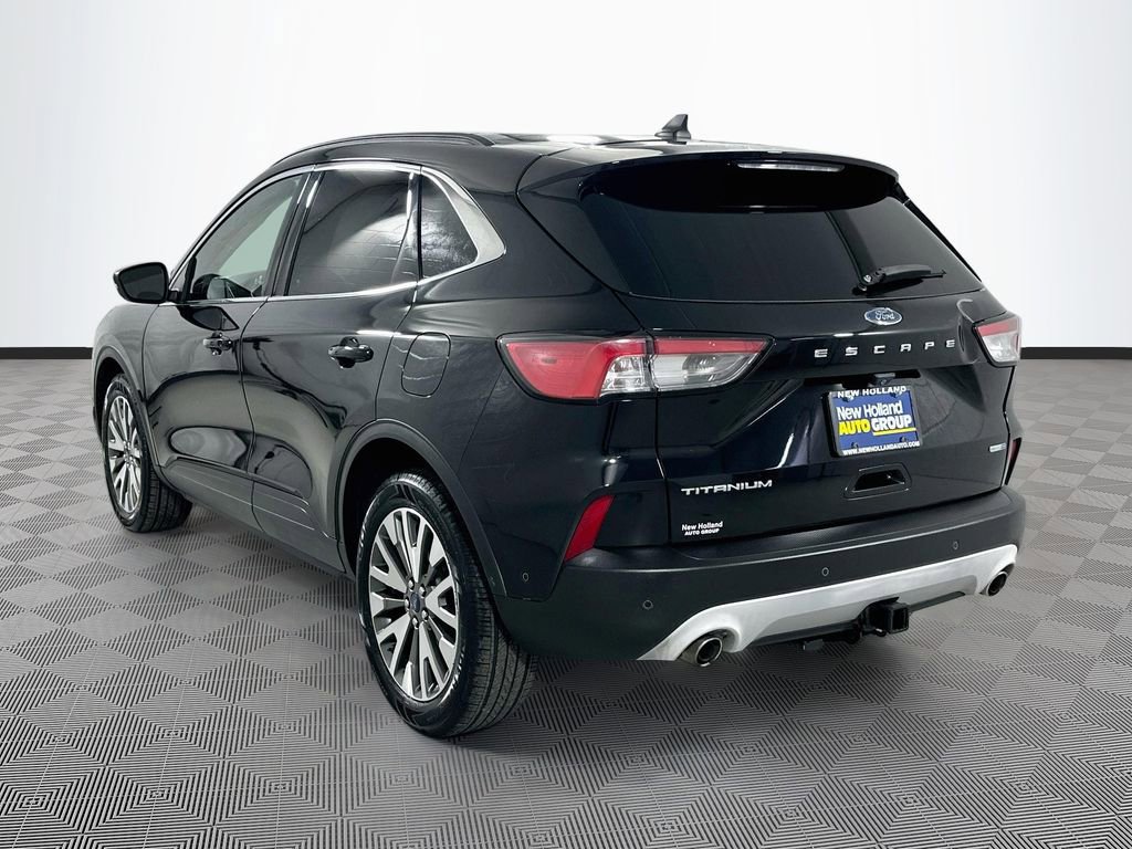 Certified 2020 Ford Escape Titanium w/ Titanium Premium Package 2.0 AWD/4WD image 8