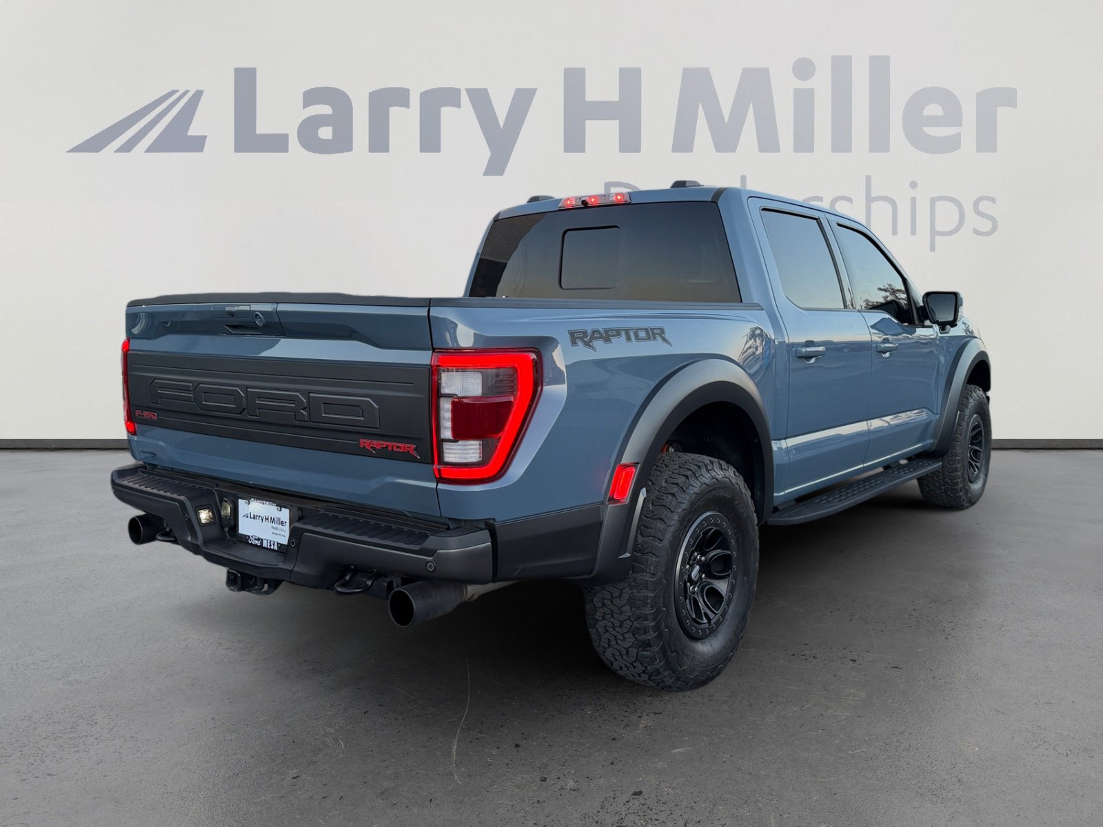Certified 2023 Ford F150 Raptor w/ Raptor Carbon Fiber Package AWD/4WD image 5