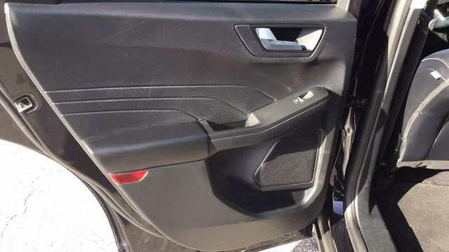 Certified 2022 Ford Escape Titanium image 12