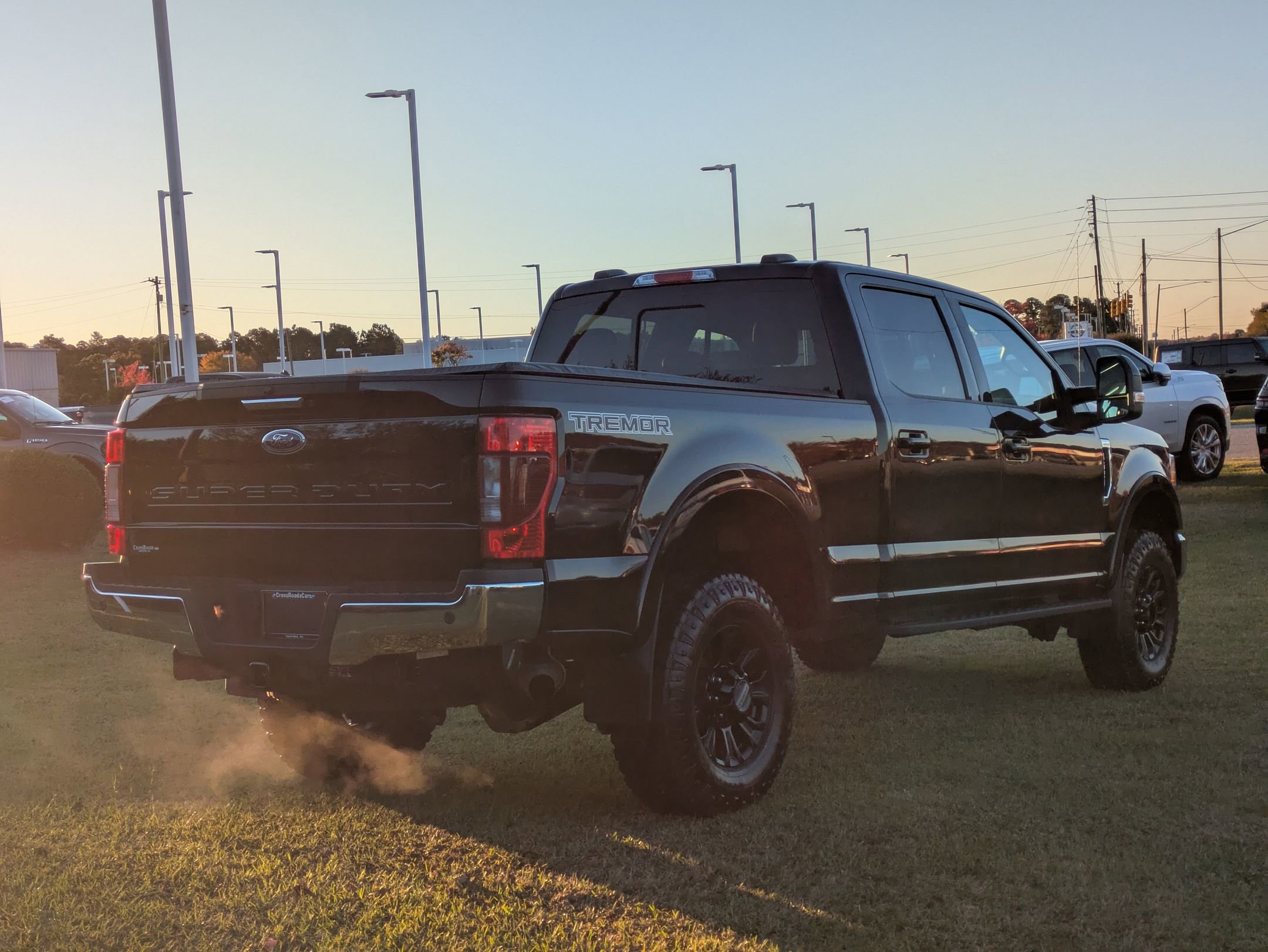 Certified 2020 Ford F250 Lariat w/ Tremor Off-Road Package image 4