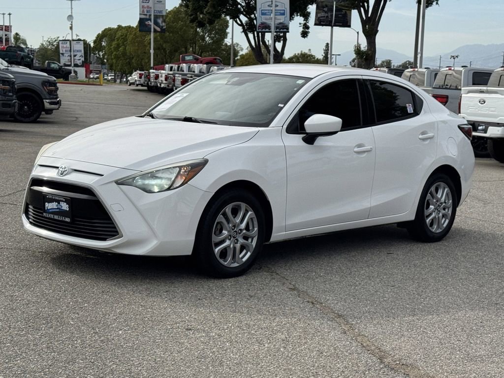 Used 2018 Toyota Yaris iA FWD image 3
