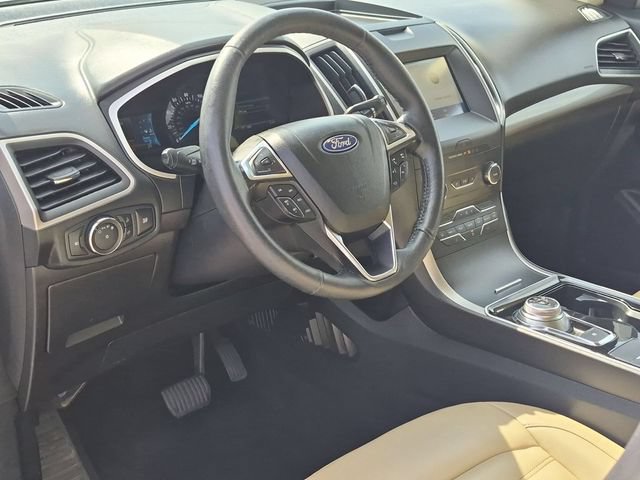 Certified 2020 Ford Edge SEL w/ Cold Weather Package AWD/4WD image 11