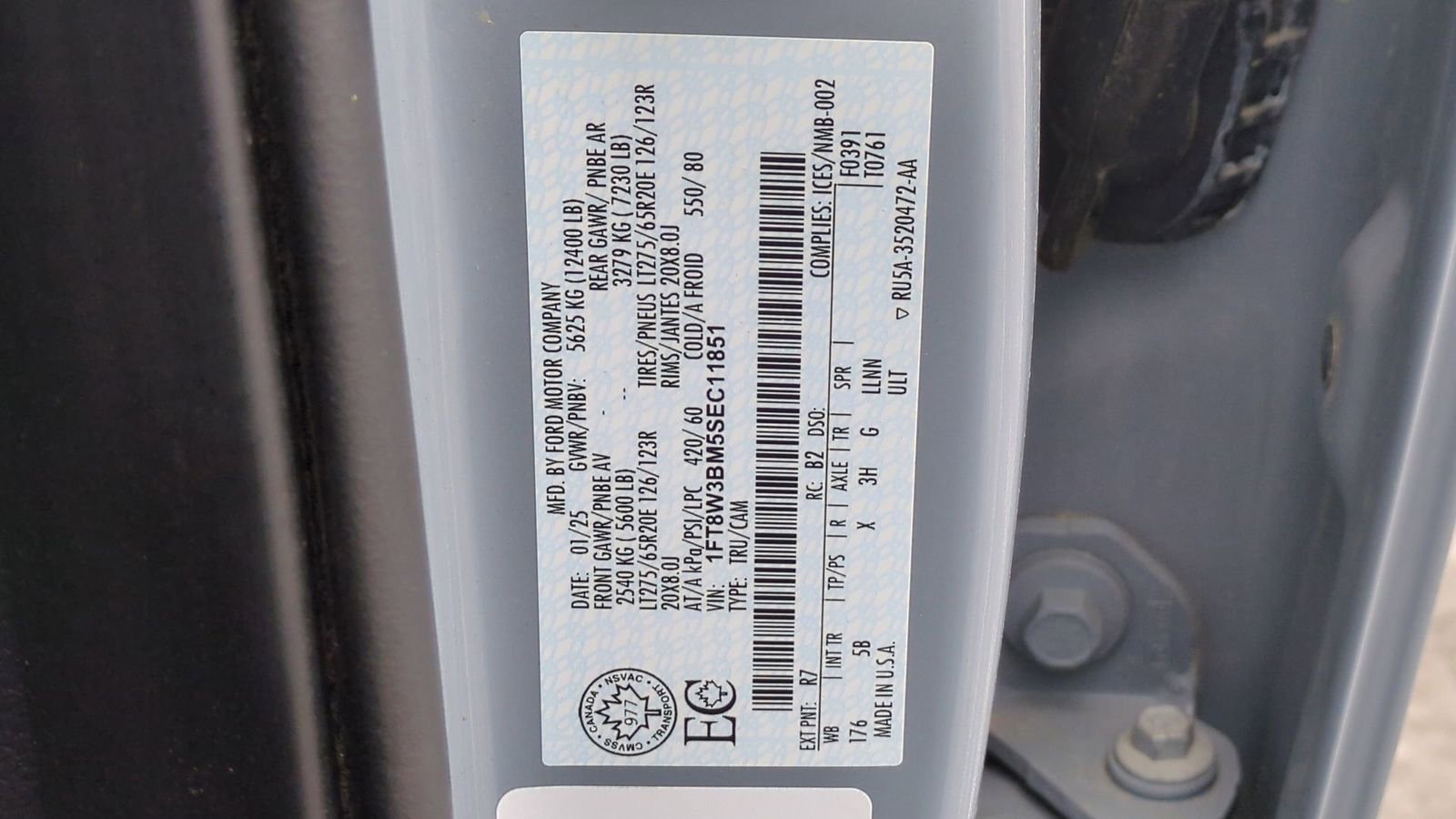 Certified 2025 Ford F350 Lariat w/ Black Appearance Package image 41