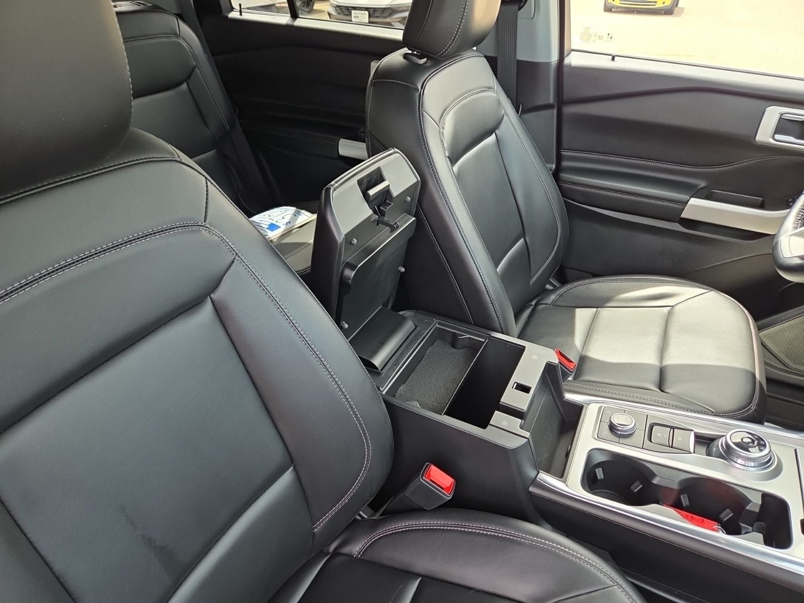 Certified 2023 Ford Explorer XLT w/ Equipment Group 202A AWD/4WD image 40