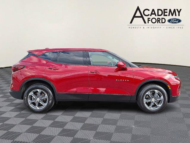 Used 2025 Chevrolet Blazer LT AWD/4WD image 7