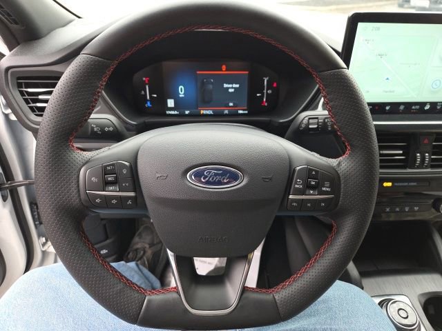 Certified 2025 Ford Escape ST-Line w/ Tech Pack #1 image 38