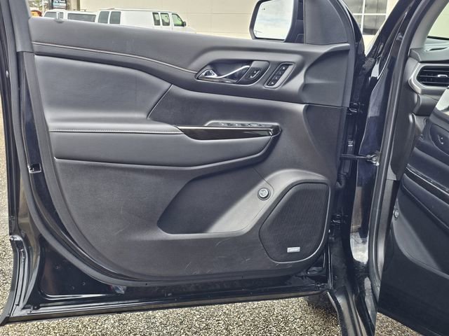 Used 2023 GMC Acadia AT4 w/ Technology Package image 15