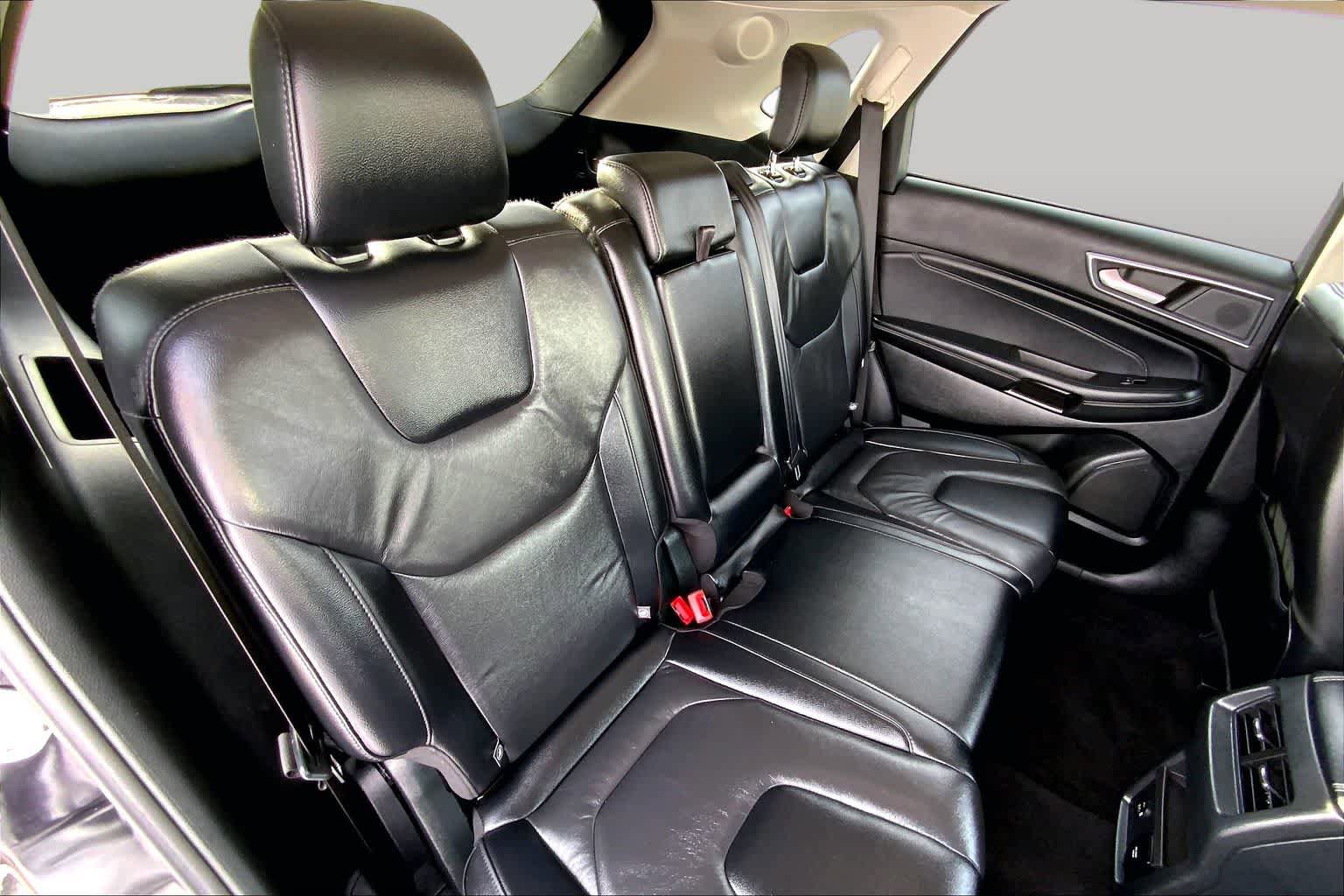 Certified 2022 Ford Edge Titanium AWD/4WD image 18