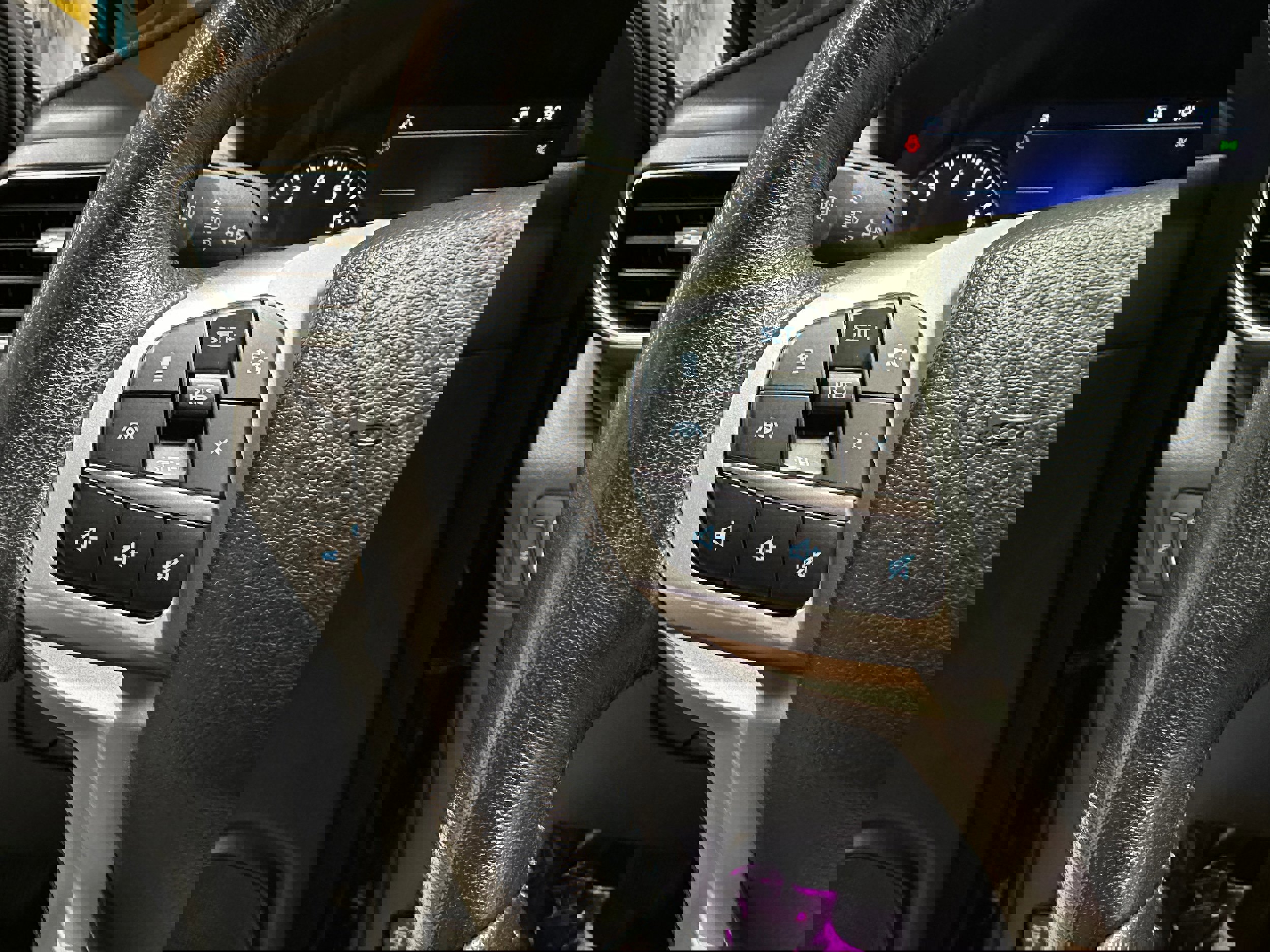 Certified 2023 Ford Explorer Limited w/ Equipment Group 301A image 18