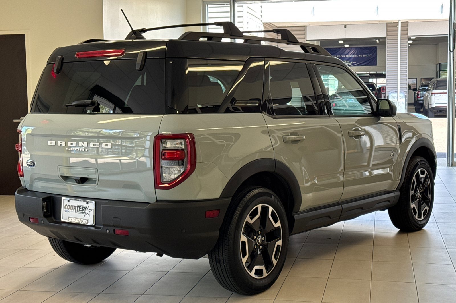 Certified 2022 Ford Bronco Sport Outer Banks image 4