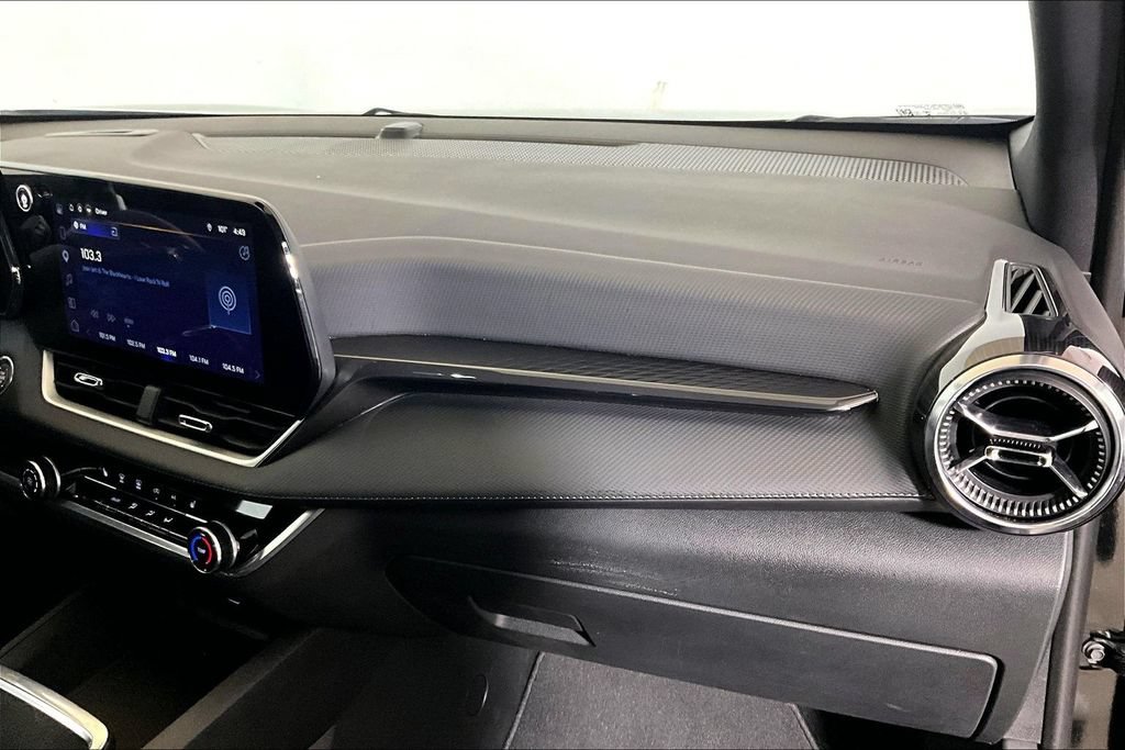 Used 2026 Chevrolet Equinox LT FWD image 12
