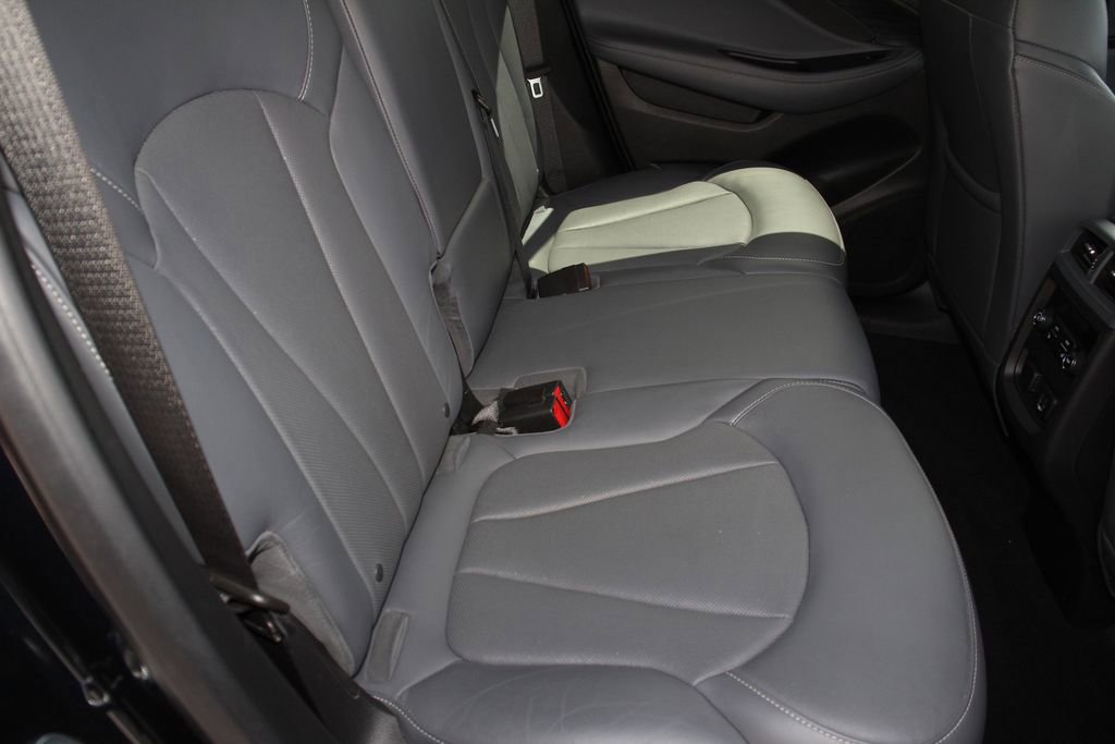 Used 2020 Buick Envision Essence AWD/4WD image 25