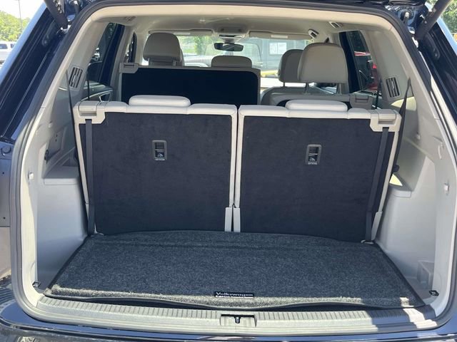 Used 2024 Volkswagen Atlas SE w/ Black Wheel Package FWD image 12