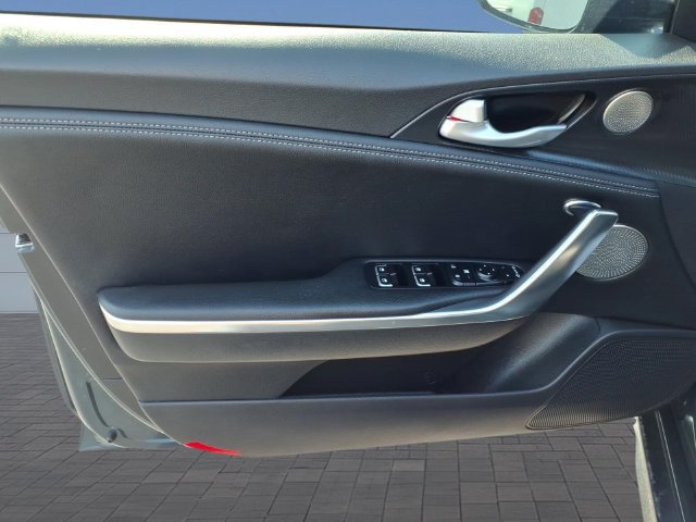 Used 2023 Kia Stinger GT-Line w/ Sun & Sound Package AWD/4WD image 16