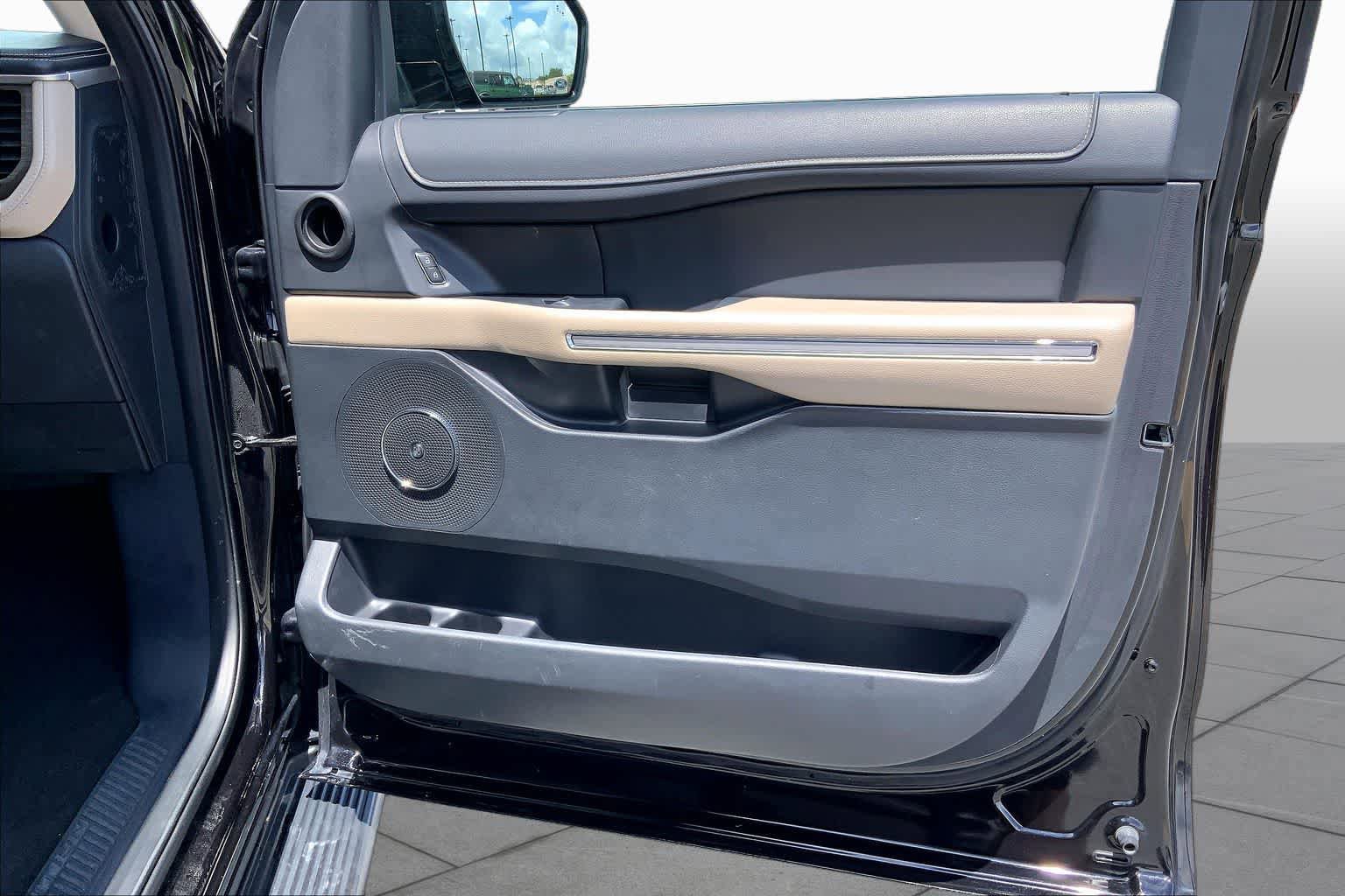 Certified 2024 Ford Expedition Max Limited RWD image 23