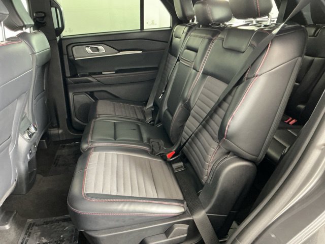 Certified 2025 Ford Explorer ST-Line w/ ST-Line Street Pack AWD/4WD image 29