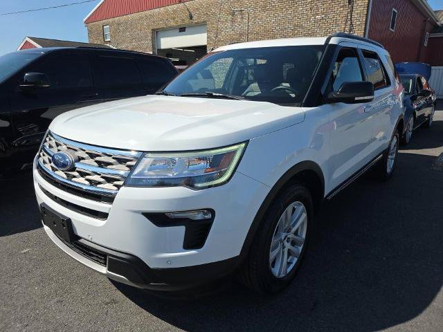 Certified 2018 Ford Explorer XLT w/ Equipment Group 202A AWD/4WD image 1