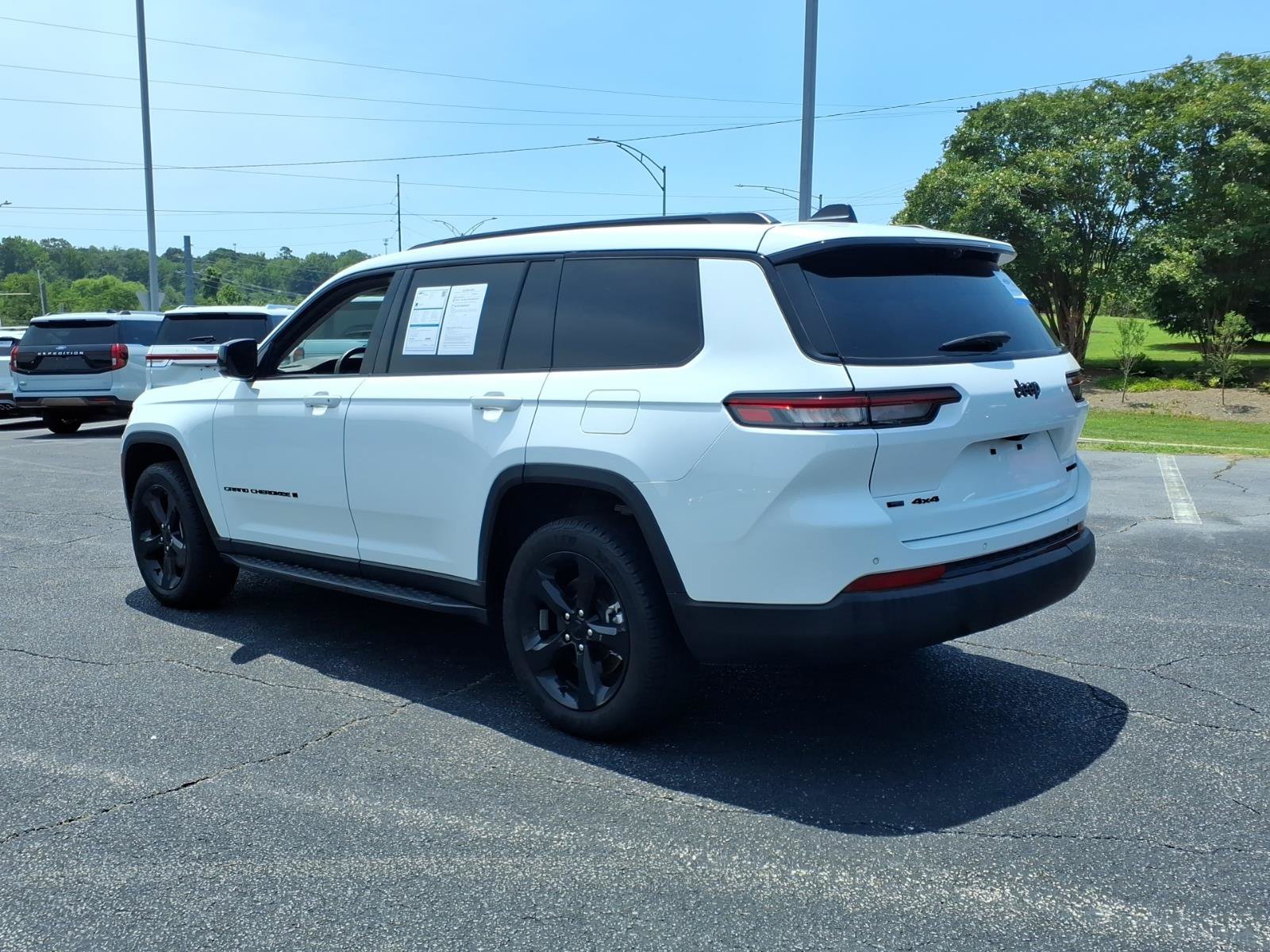 Used 2022 Jeep Grand Cherokee L Limited w/ Luxury Tech Group II AWD/4WD image 6