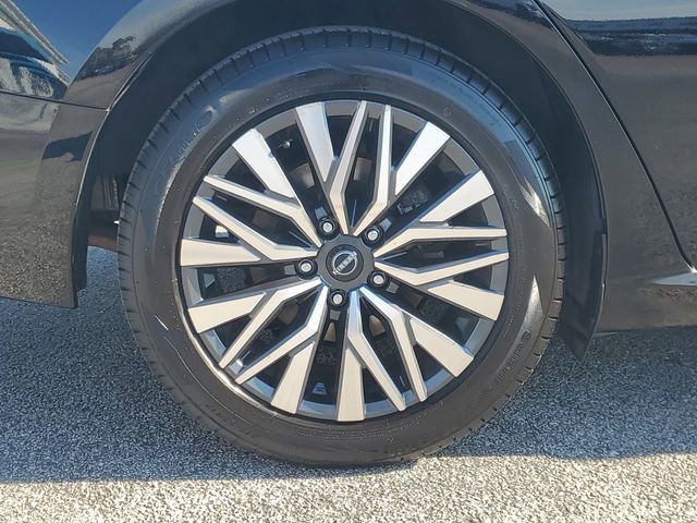 Used 2024 Nissan Altima 2.5 SV image 6