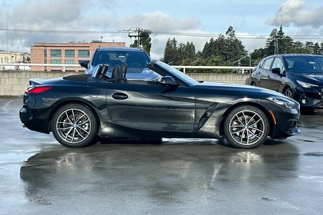 Used 2022 BMW Z4 sDrive30i w/ Driving Assistance Package image 6