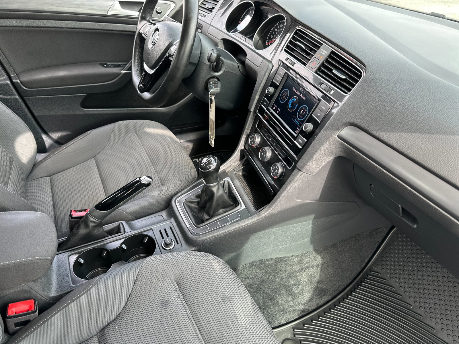 Used 2019 Volkswagen Golf image 15