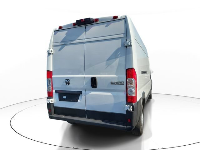 Used 2024 RAM ProMaster 2500 w/ Convenience Group FWD image 2