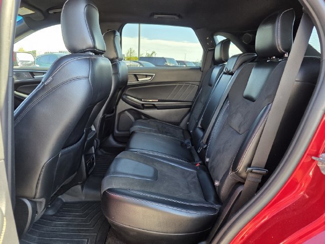 Certified 2020 Ford Edge ST w/ Cold Weather Package AWD/4WD image 20