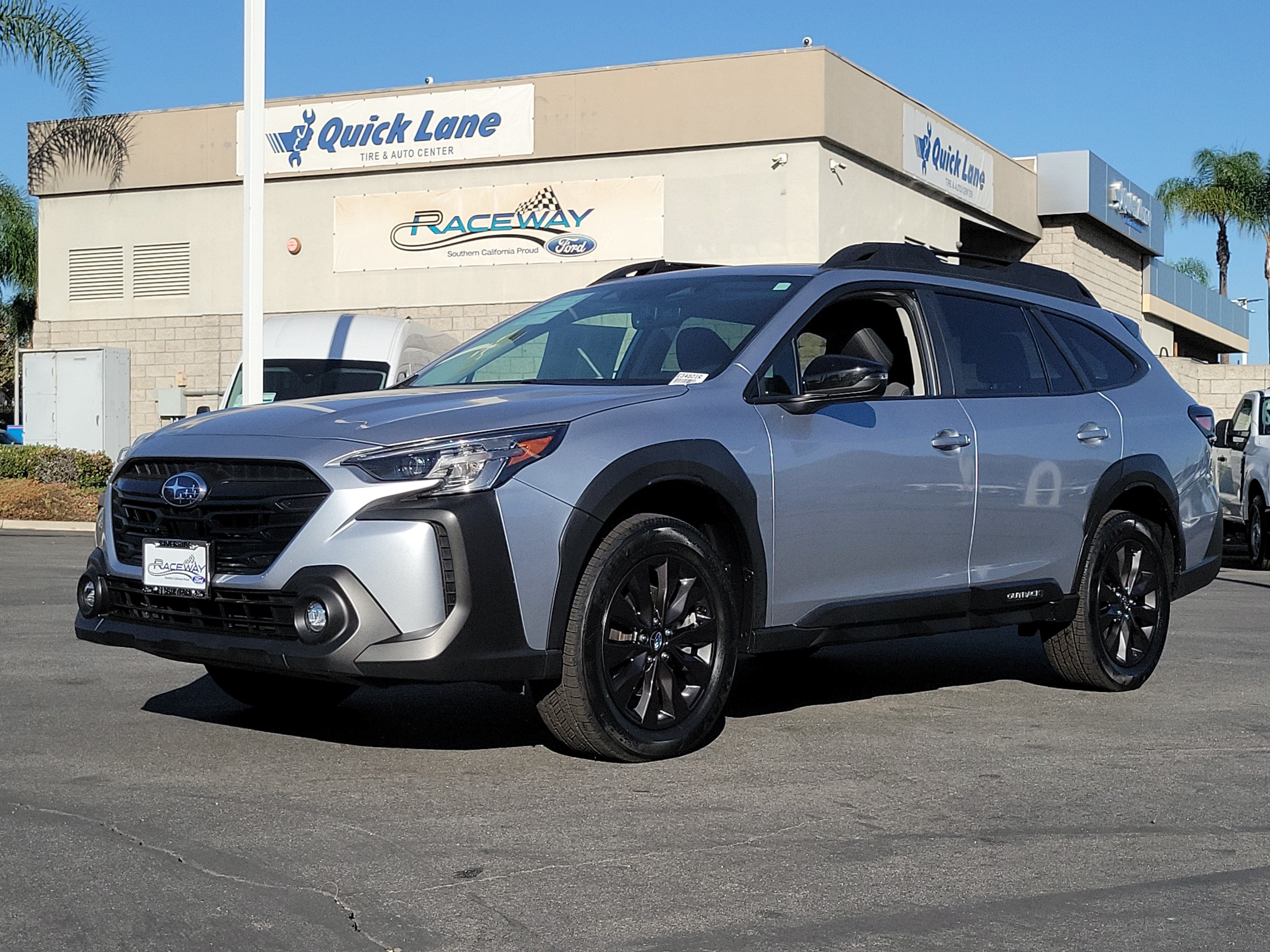 Used 2025 Subaru Outback Onyx Edition AWD/4WD image 17