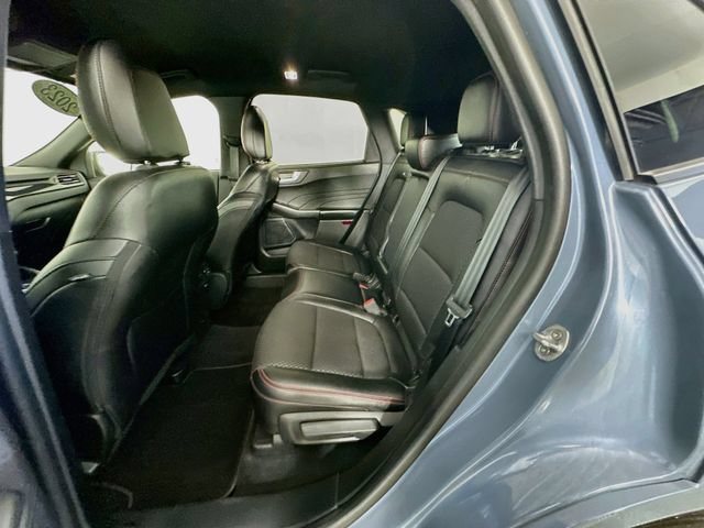Certified 2023 Ford Escape ST-Line Select AWD/4WD image 32