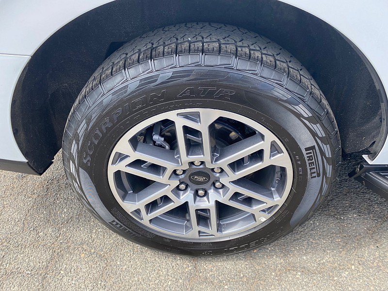 Certified 2025 Ford Expedition Active AWD/4WD image 16