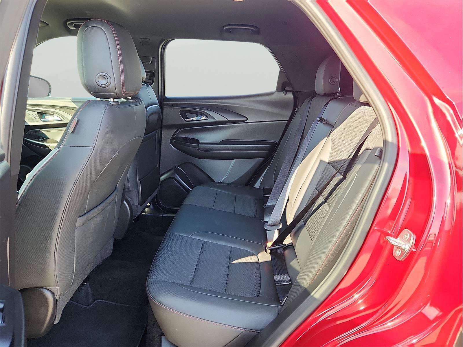 Used 2021 Chevrolet TrailBlazer RS w/ Technology Package image 10