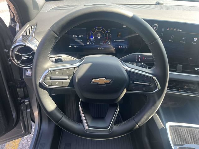 Used 2026 Chevrolet Equinox LT w/ Safety and Technology Package FWD image 22