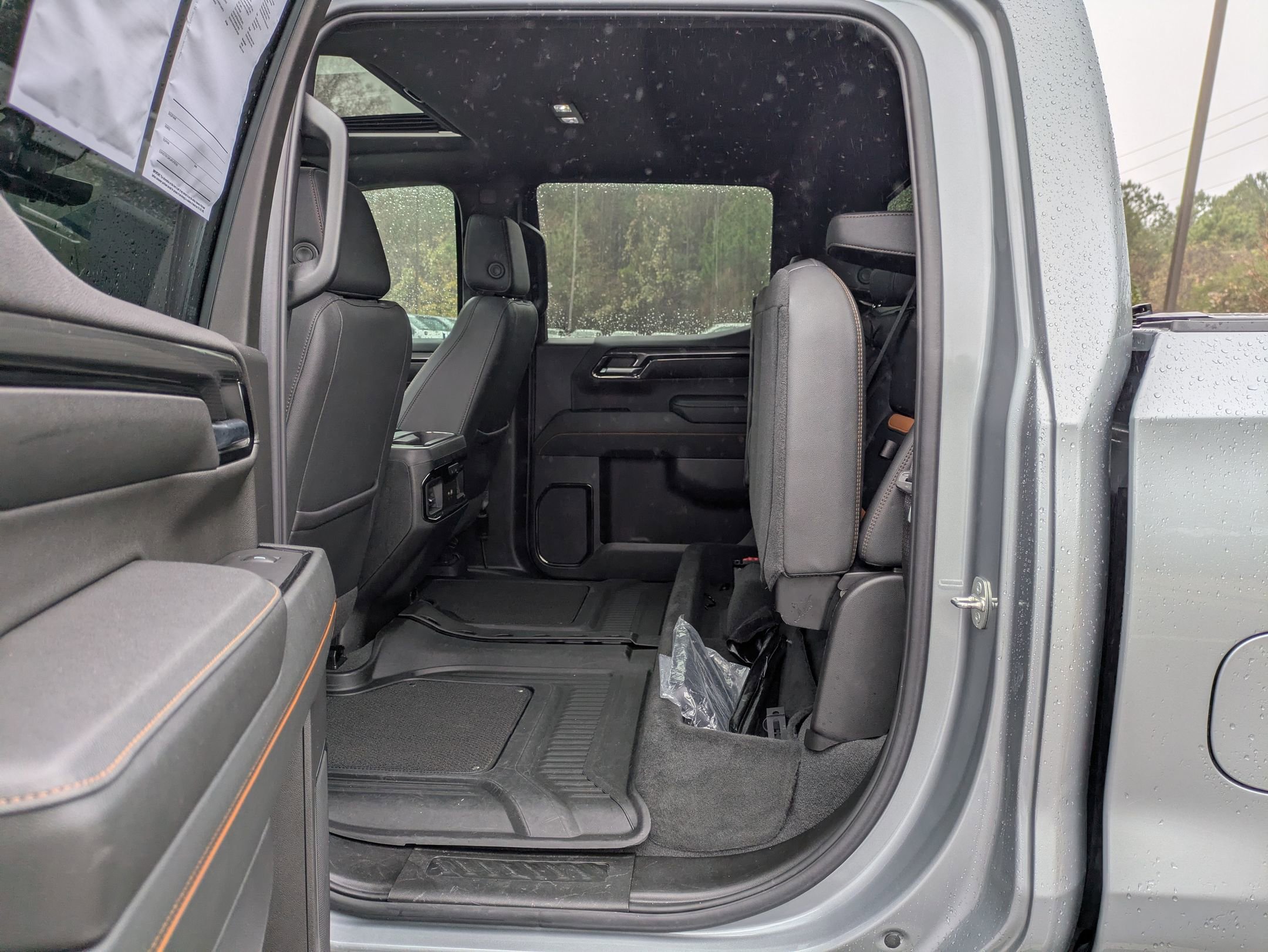 Used 2024 GMC Sierra 1500 AT4 w/ Technology Package image 28