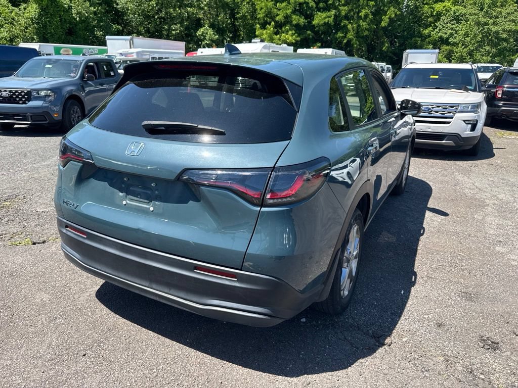 Used 2023 Honda HR-V LX image 3