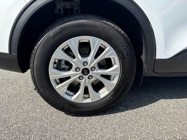 Certified 2025 Ford Escape Active FWD image 9