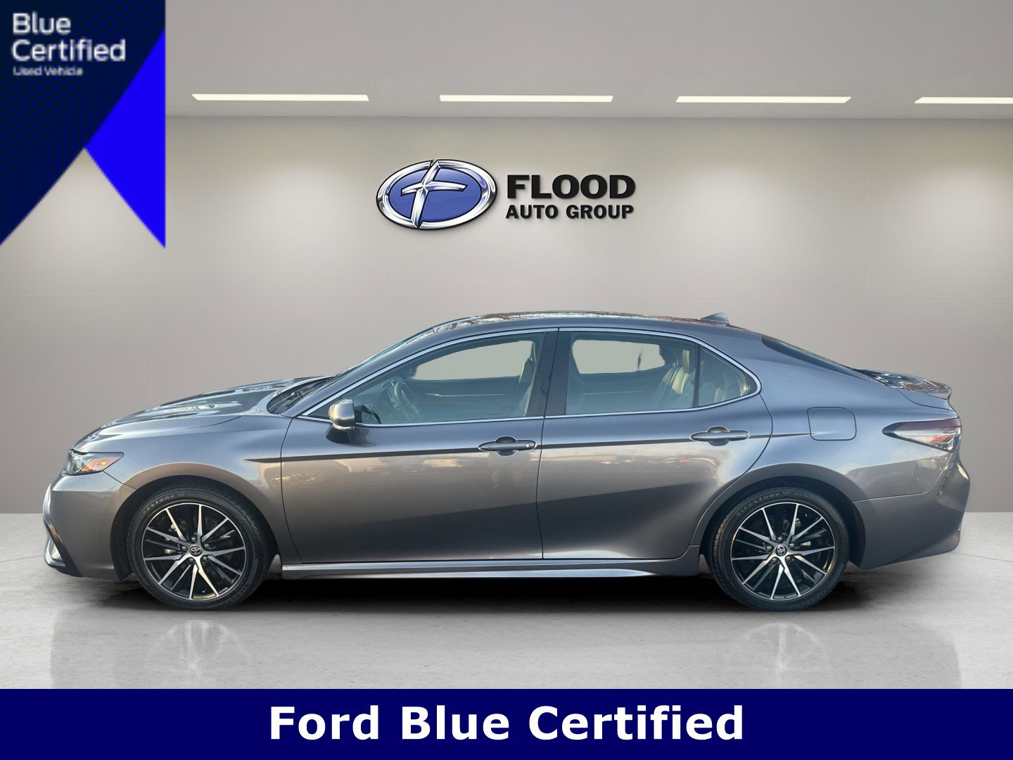 Used 2024 Toyota Camry SE image 4