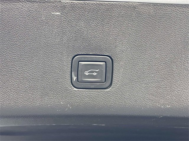 Used 2021 Chevrolet Traverse High Country image 13