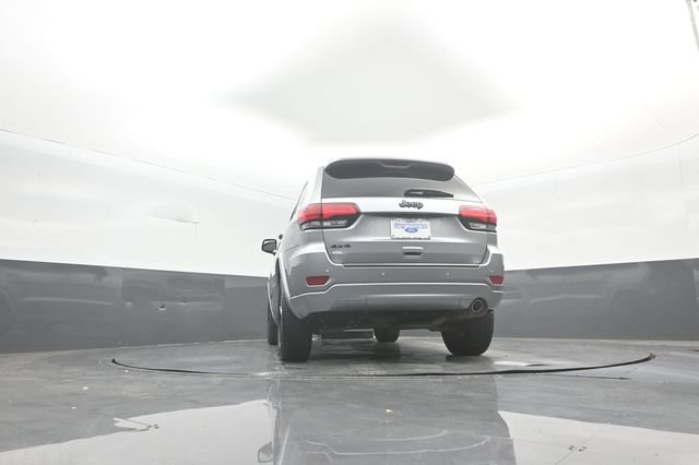 Used 2020 Jeep Grand Cherokee Altitude AWD/4WD image 39