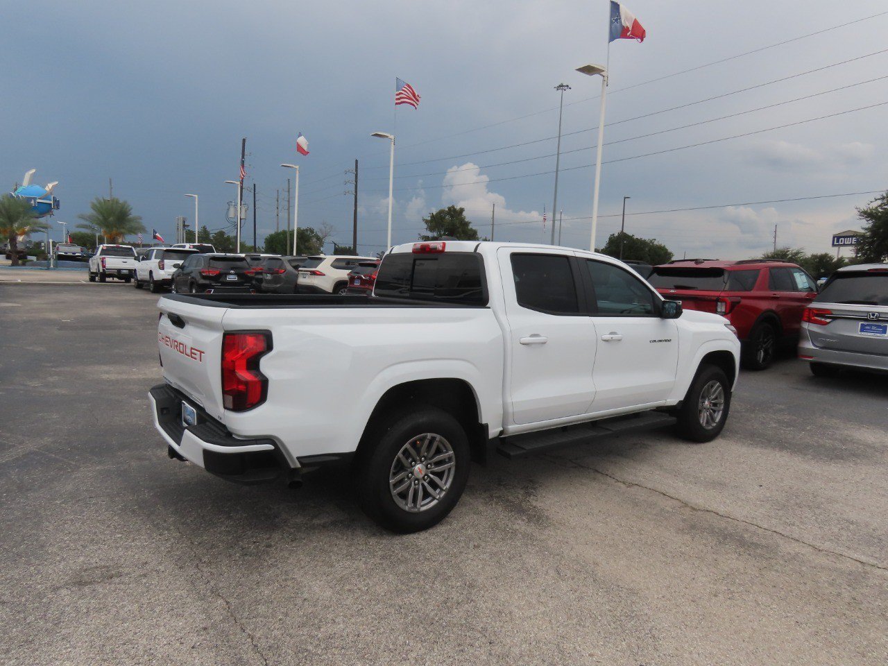 Used 2024 Chevrolet Colorado LT w/ LT Convenience Package RWD image 11
