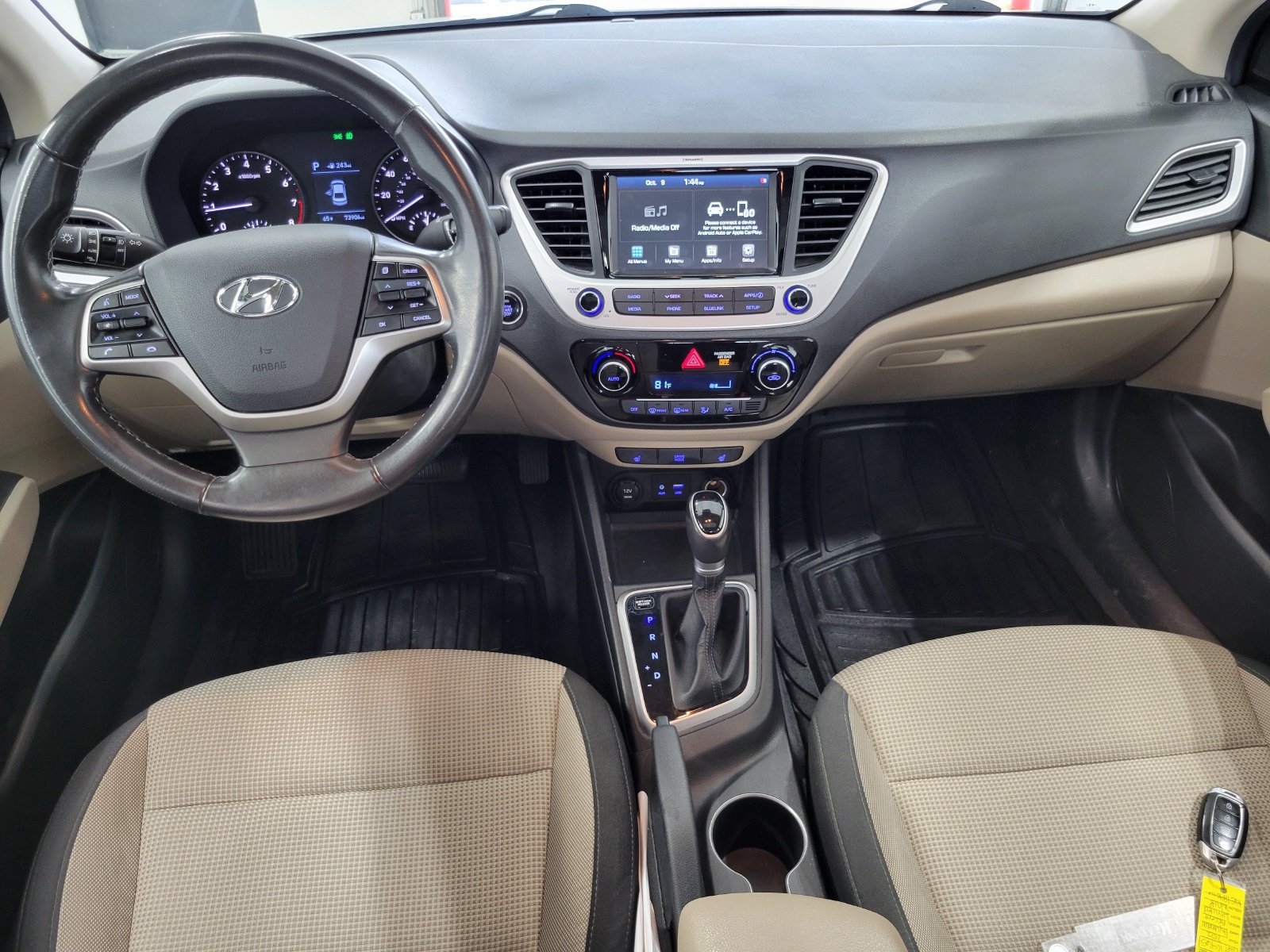 Used 2022 Hyundai Accent Limited FWD image 27