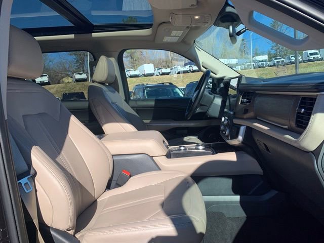 Certified 2024 Ford Expedition Limited image 32