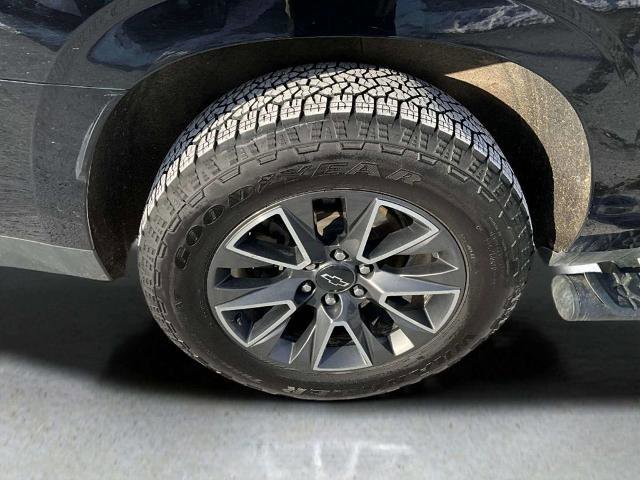 Used 2022 Chevrolet Suburban Z71 w/ Z71 Off-Road Package image 30