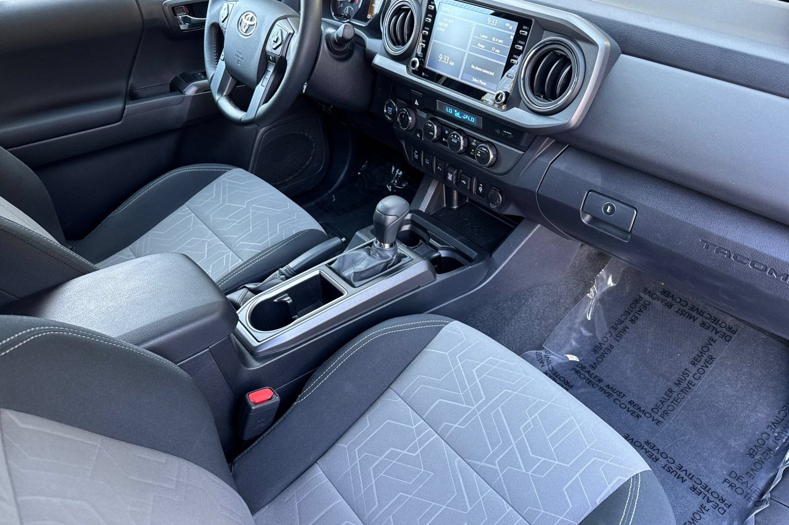 Used 2023 Toyota Tacoma TRD Off-Road w/ Technology Package AWD/4WD image 16