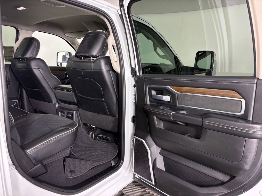 Used 2024 RAM 2500 Laramie image 32