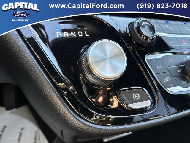 Used 2025 Chrysler Pacifica Select FWD image 30