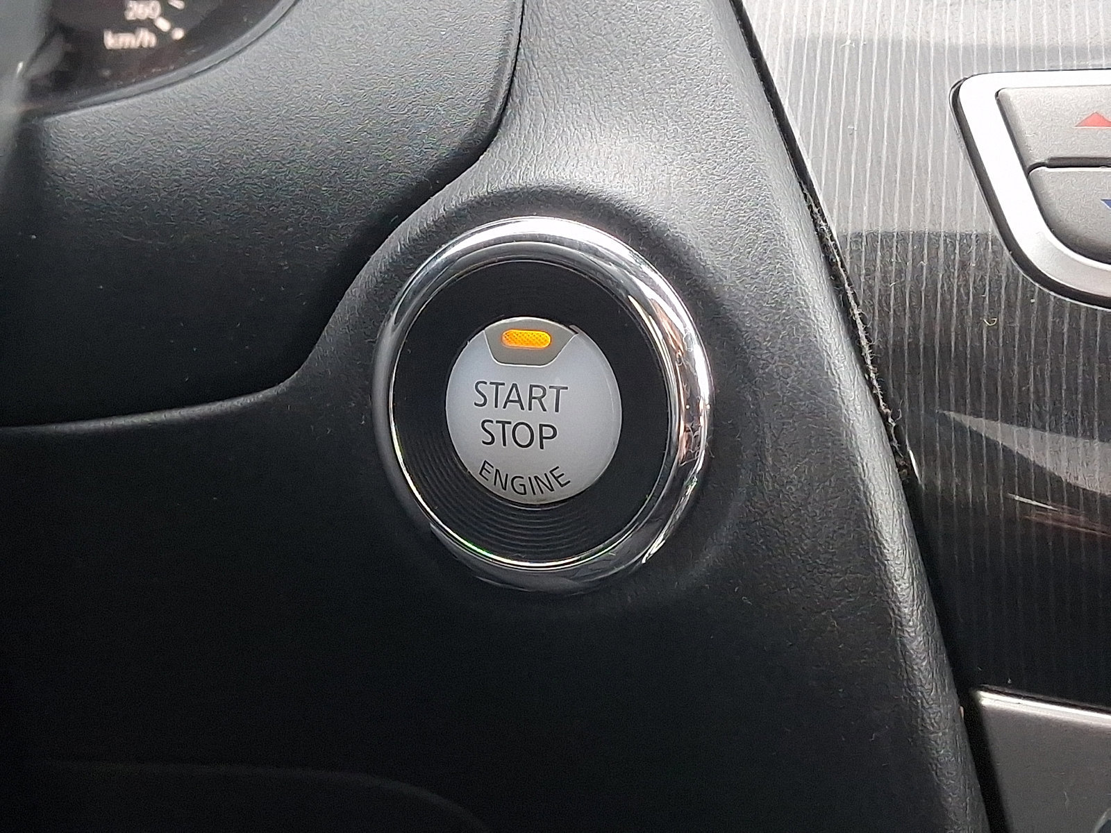 Used 2020 INFINITI QX60 Luxe w/ Essential Package image 31